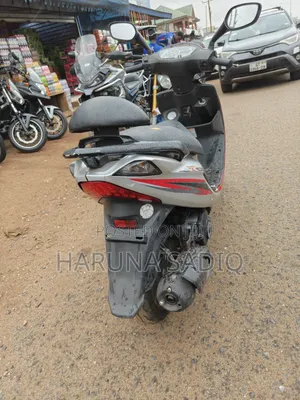 Suzuki Bike 2014 Silver