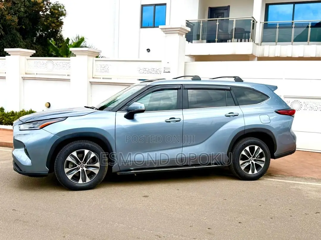 Toyota Highlander XLE FWD 2023 Blue