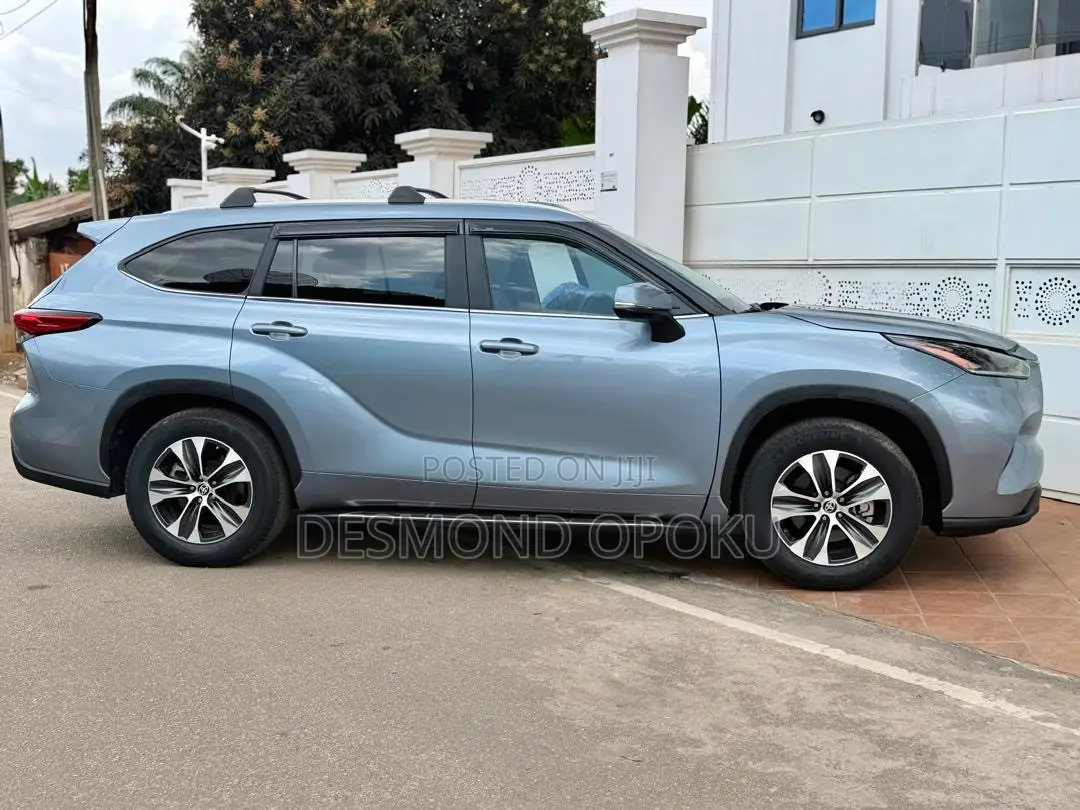 Toyota Highlander XLE FWD 2023 Blue