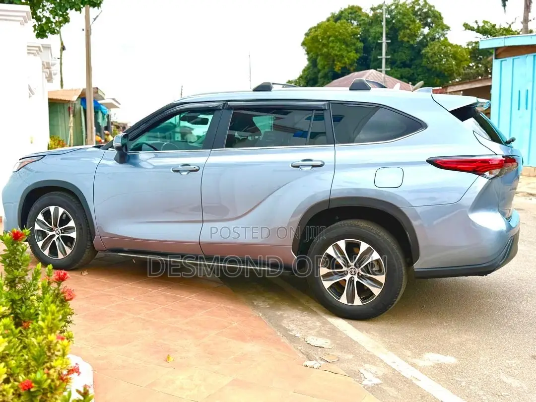 Toyota Highlander XLE FWD 2023 Blue