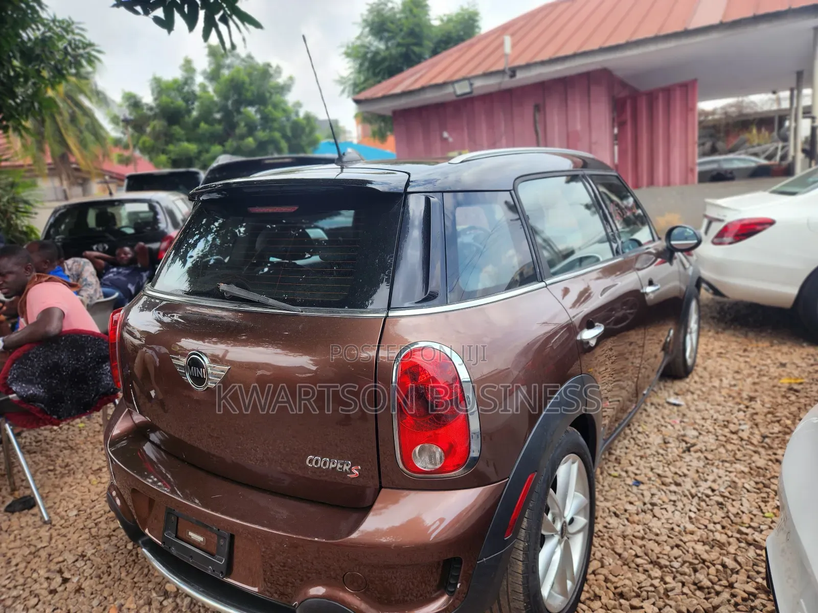 Mini Cooper 2016 Brown