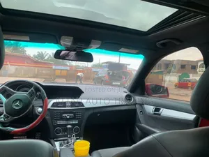 Mercedes-Benz C250 2014 Red
