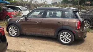 Mini Cooper S 2dr Convertible (1.6L 4cyl Turbo 6M) 2014 Brown