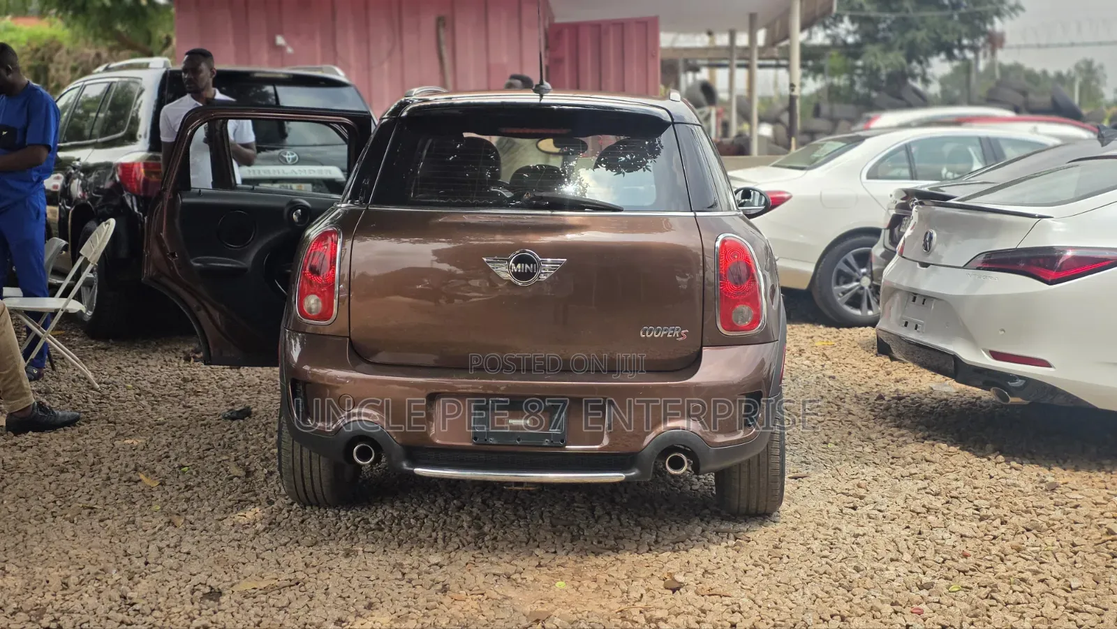 Mini Cooper S 2dr Convertible (1.6L 4cyl Turbo 6M) 2014 Brown