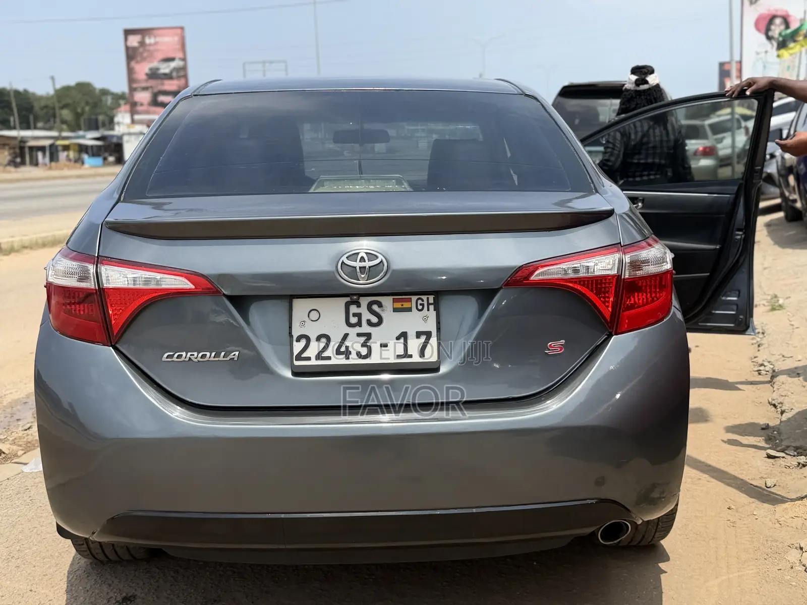 Toyota Corolla S 4dr Sedan (1.8L 4cyl CVT) 2015 Gray