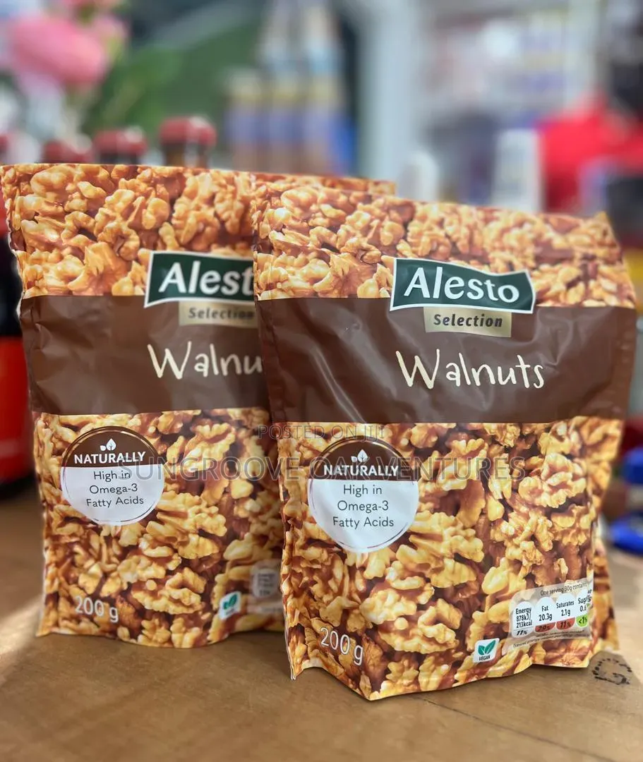 Mixed Nuts Cashews Walnuts and Almonds Alesto