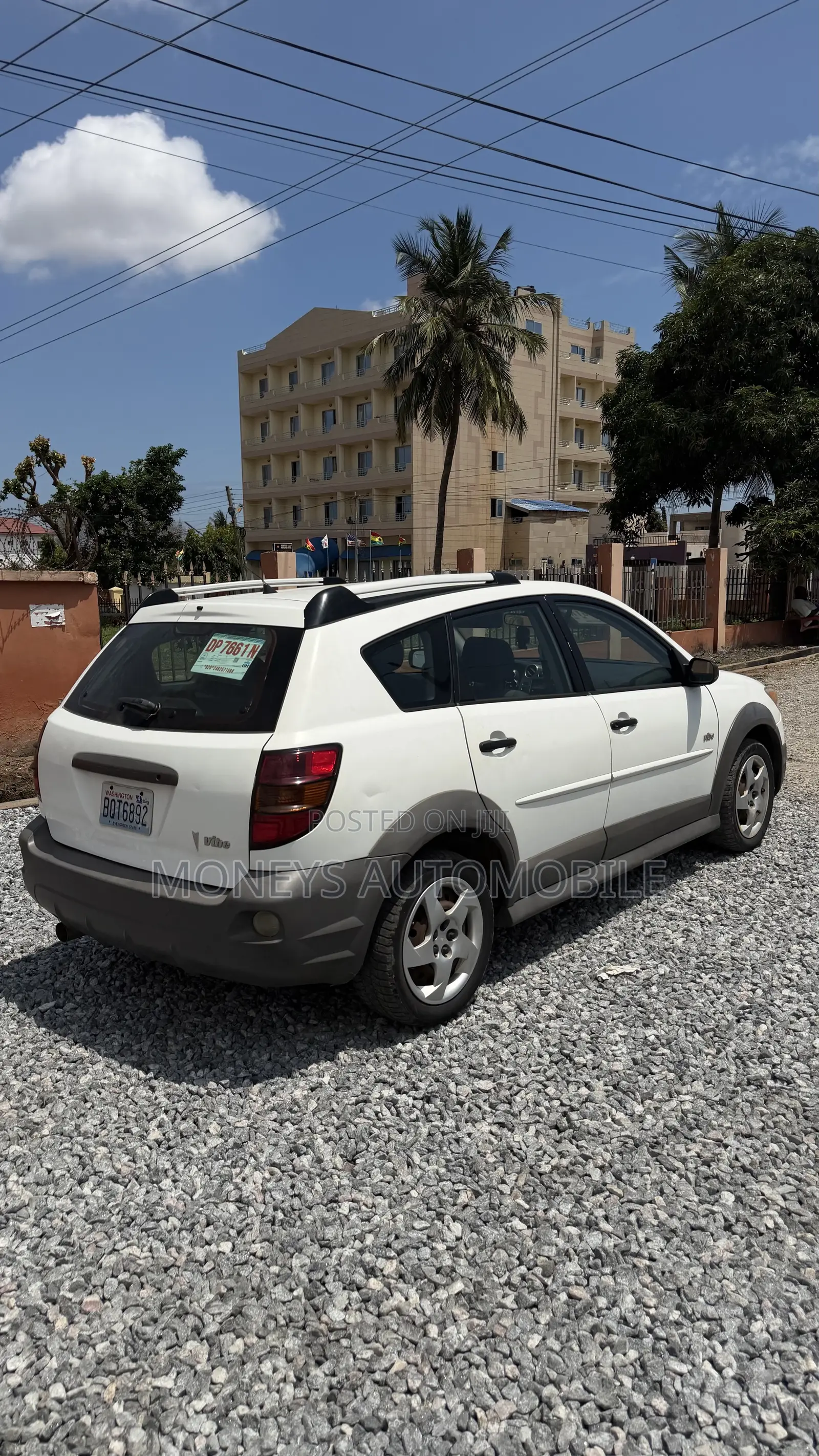 Pontiac Vibe 2007 White