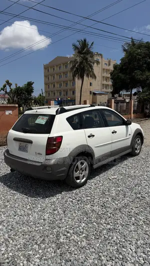 Pontiac Vibe 2007 White