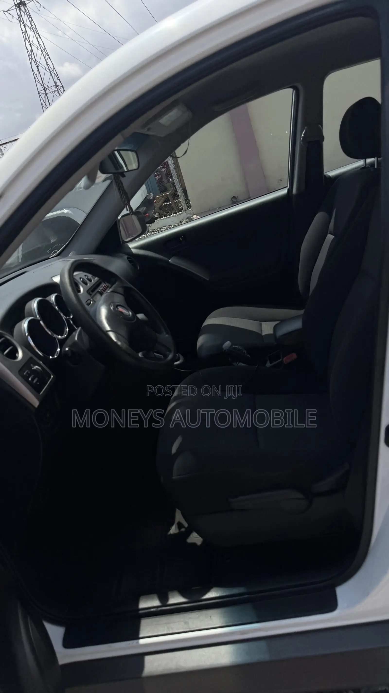 Pontiac Vibe 2007 White