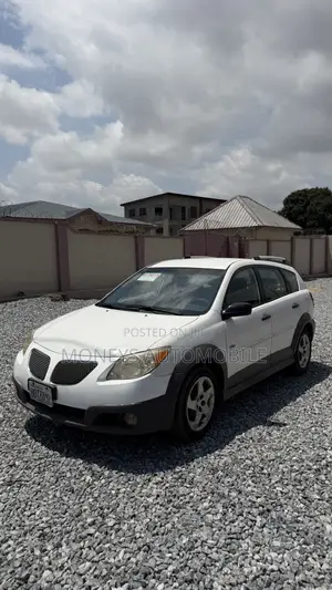 Pontiac Vibe 2007 White