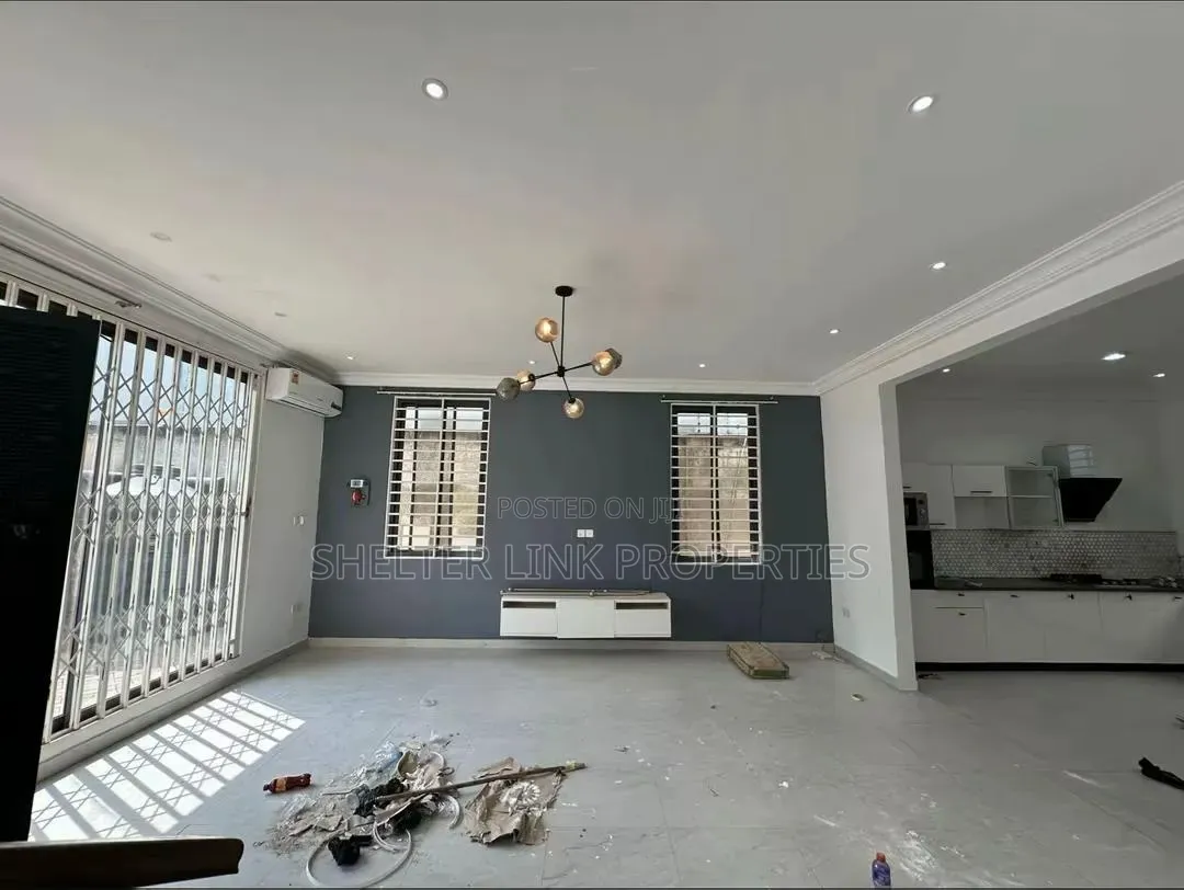 3bdrm Townhouse / Terrace in Haatso Bohye, Antis for rent