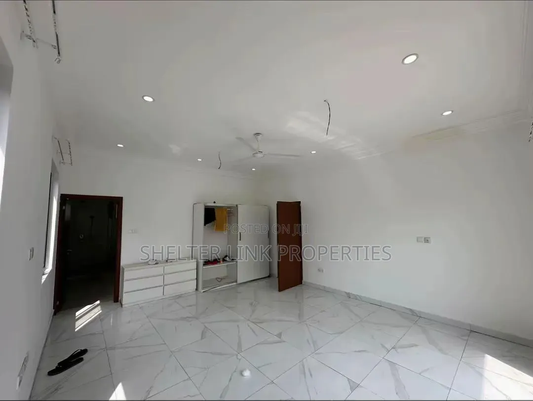 3bdrm Townhouse / Terrace in Haatso Bohye, Antis for rent