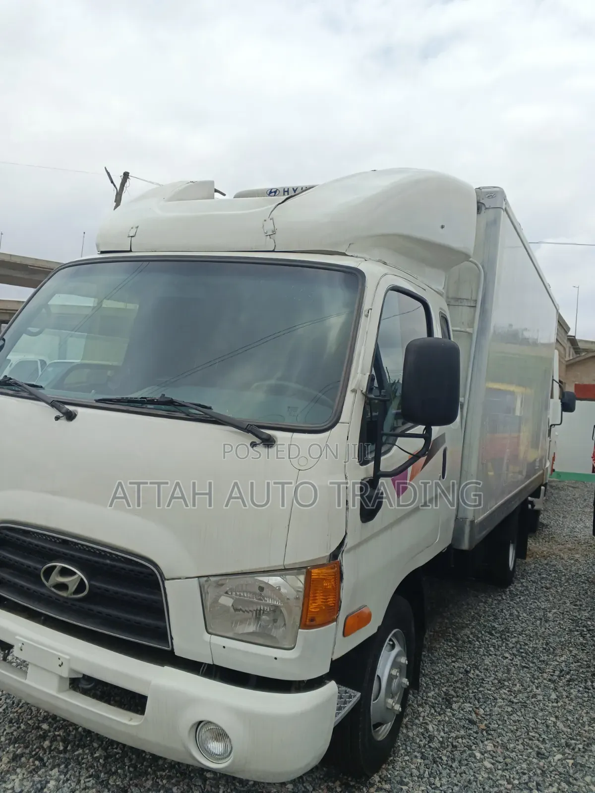 Refrigerator Truck