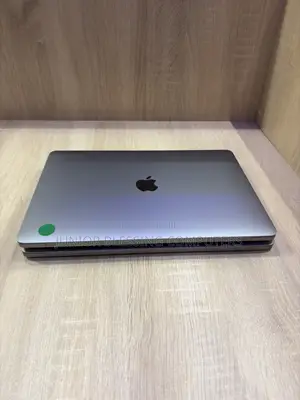 Laptop Apple MacBook Pro 2017 16GB Intel Core i7 SSD 256GB