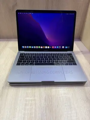 Laptop Apple MacBook Pro 2017 16GB Intel Core i7 SSD 256GB