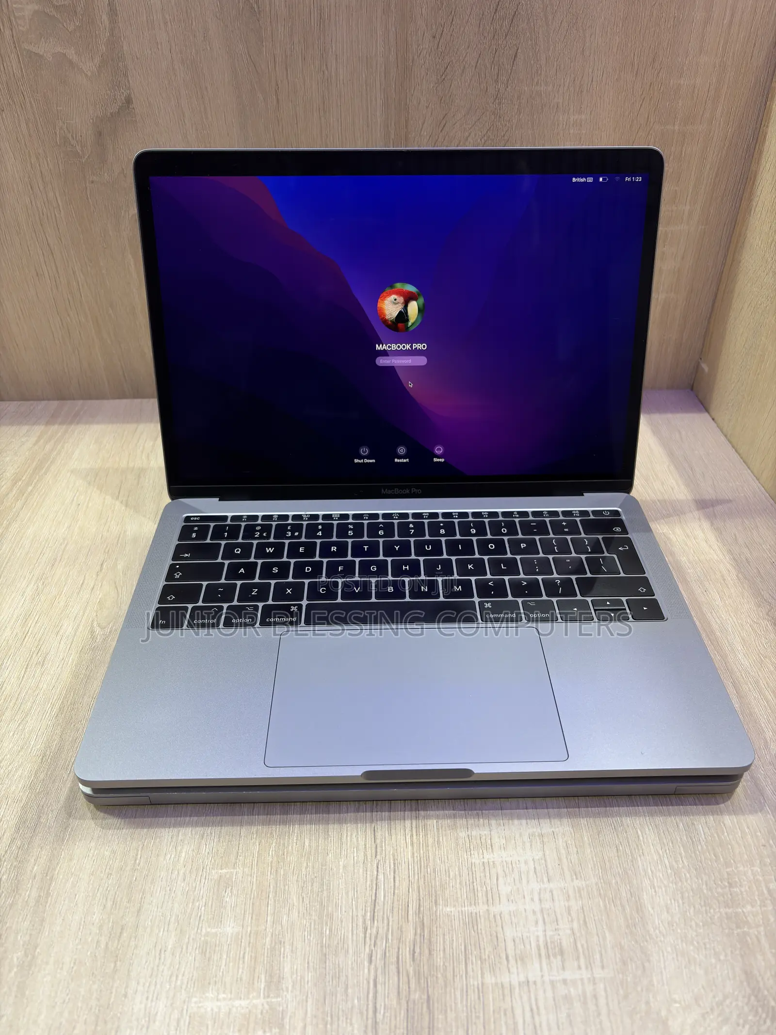 Laptop Apple MacBook Pro 2017 16GB Intel Core i7 SSD 256GB