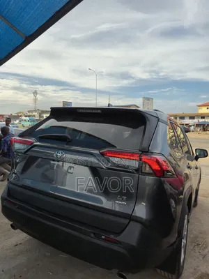 Toyota RAV4 LE AWD 2020 Black