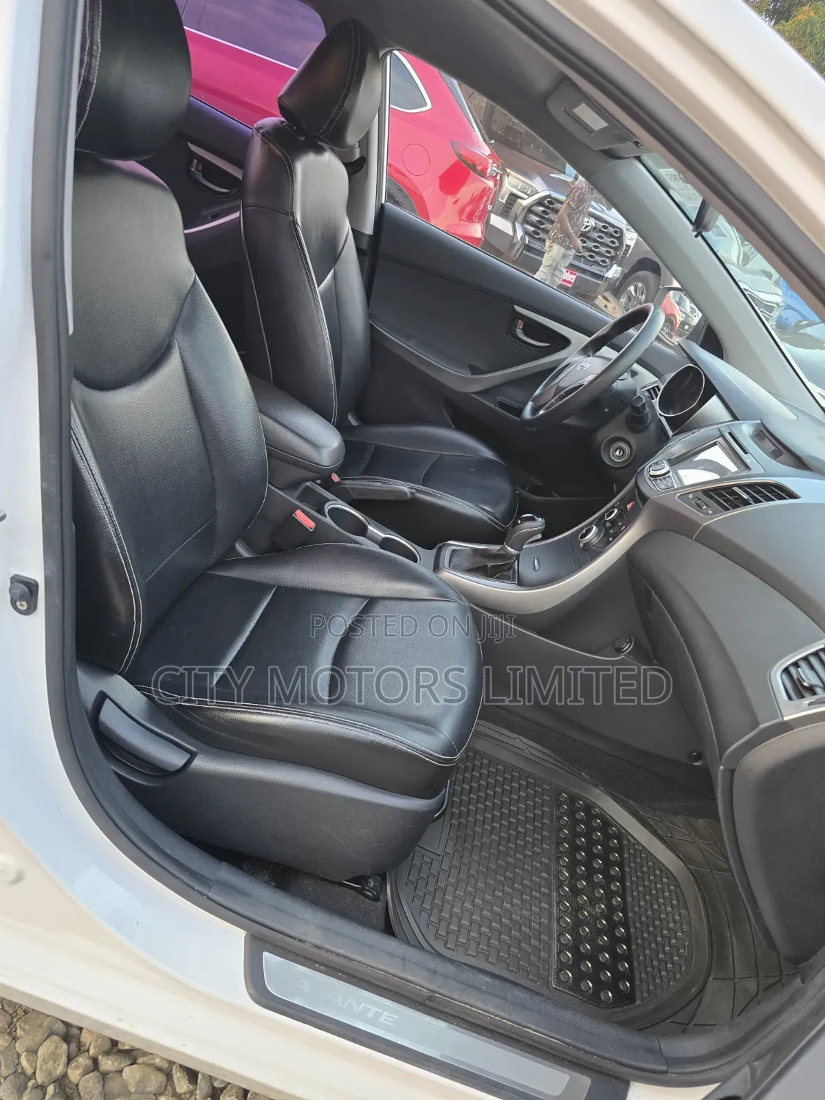 Hyundai Avante 2013 White
