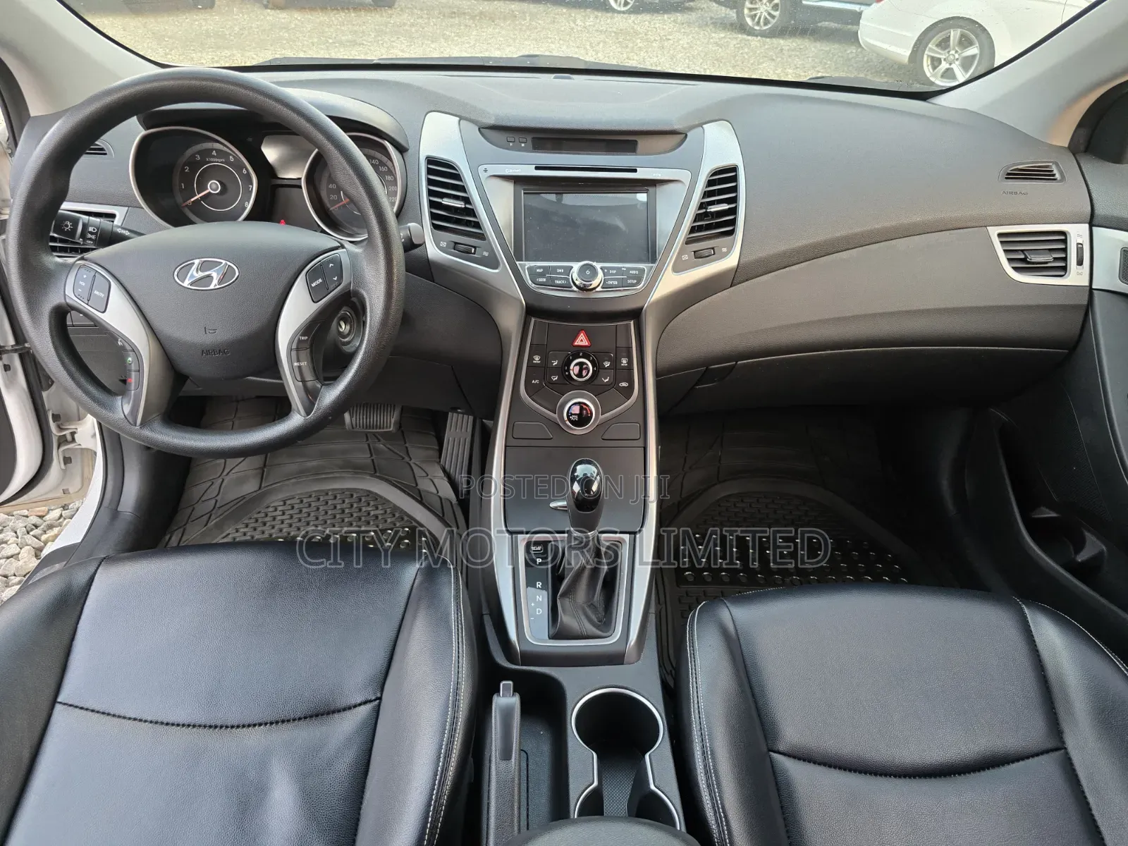 Hyundai Avante 2013 White