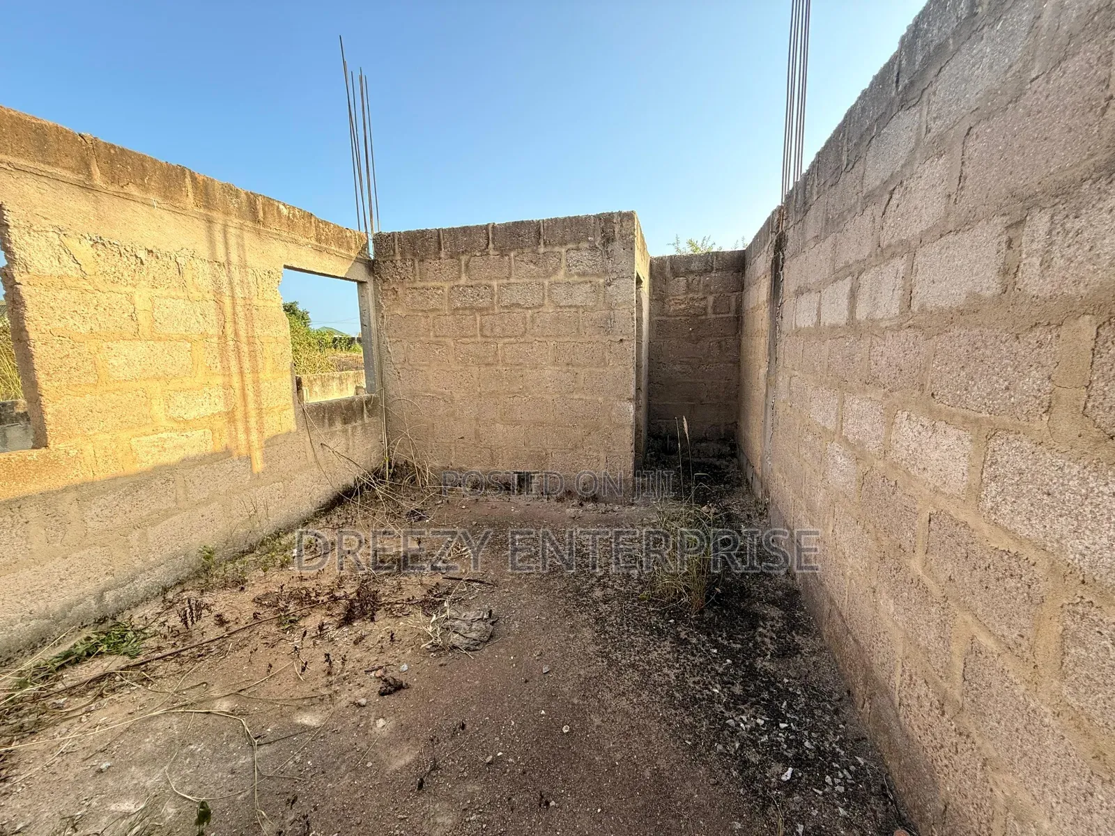 6bdrm Apartment in Dreezy Enterprise, Gomoa East for Sale