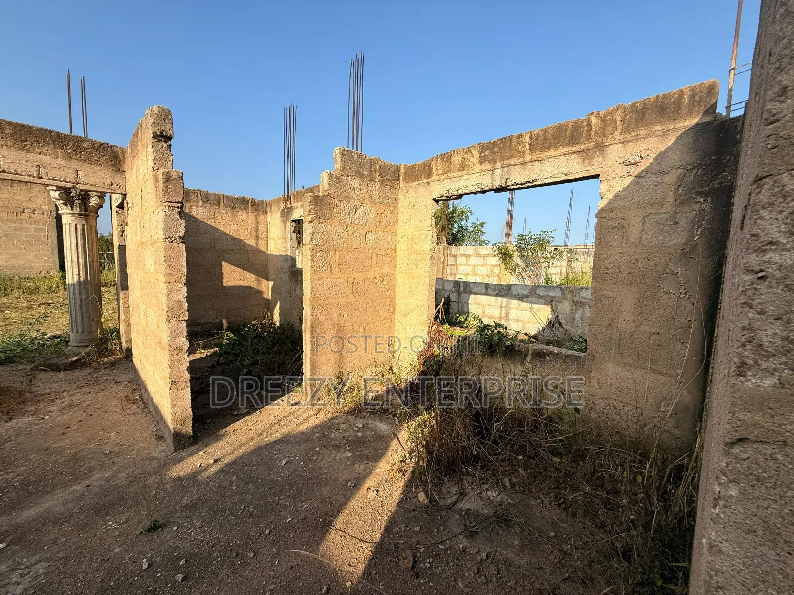6bdrm Apartment in Dreezy Enterprise, Gomoa East for Sale