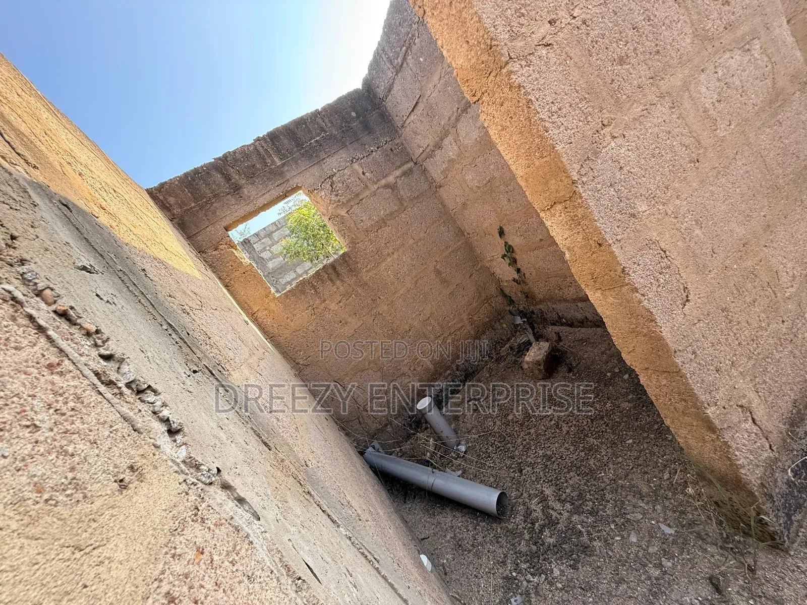 6bdrm Apartment in Dreezy Enterprise, Gomoa East for Sale