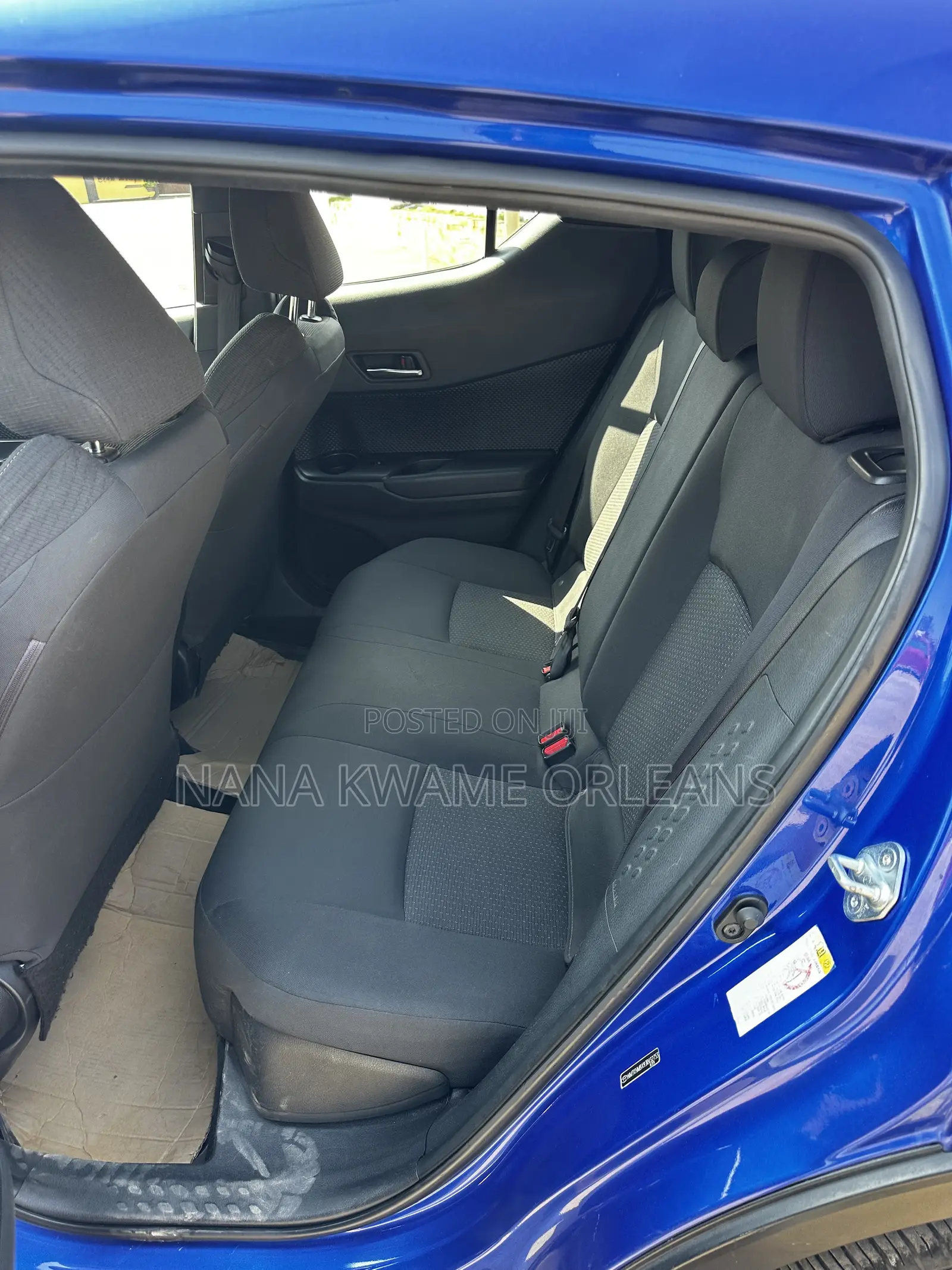 Toyota C-HR 2017 Blue