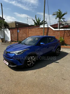 Toyota C-HR 2017 Blue