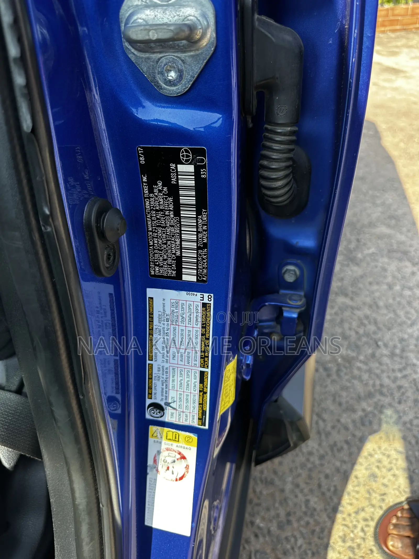 Toyota C-HR 2017 Blue