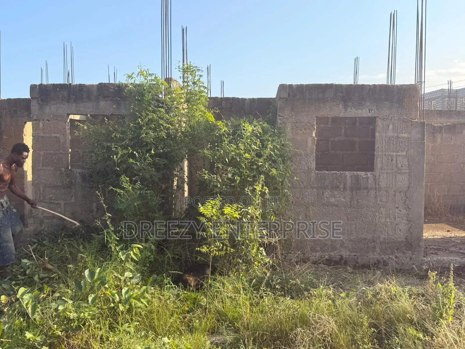 6bdrm Apartment in Dreezy Enterprise, Gomoa East for Sale