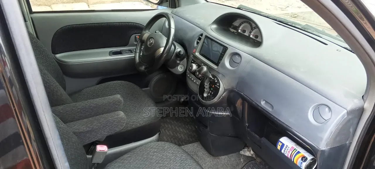 Toyota Sienta 2015 Black