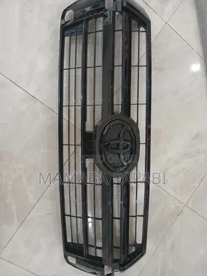 Toyota Landcruiser 2016-2020 Grill Black
