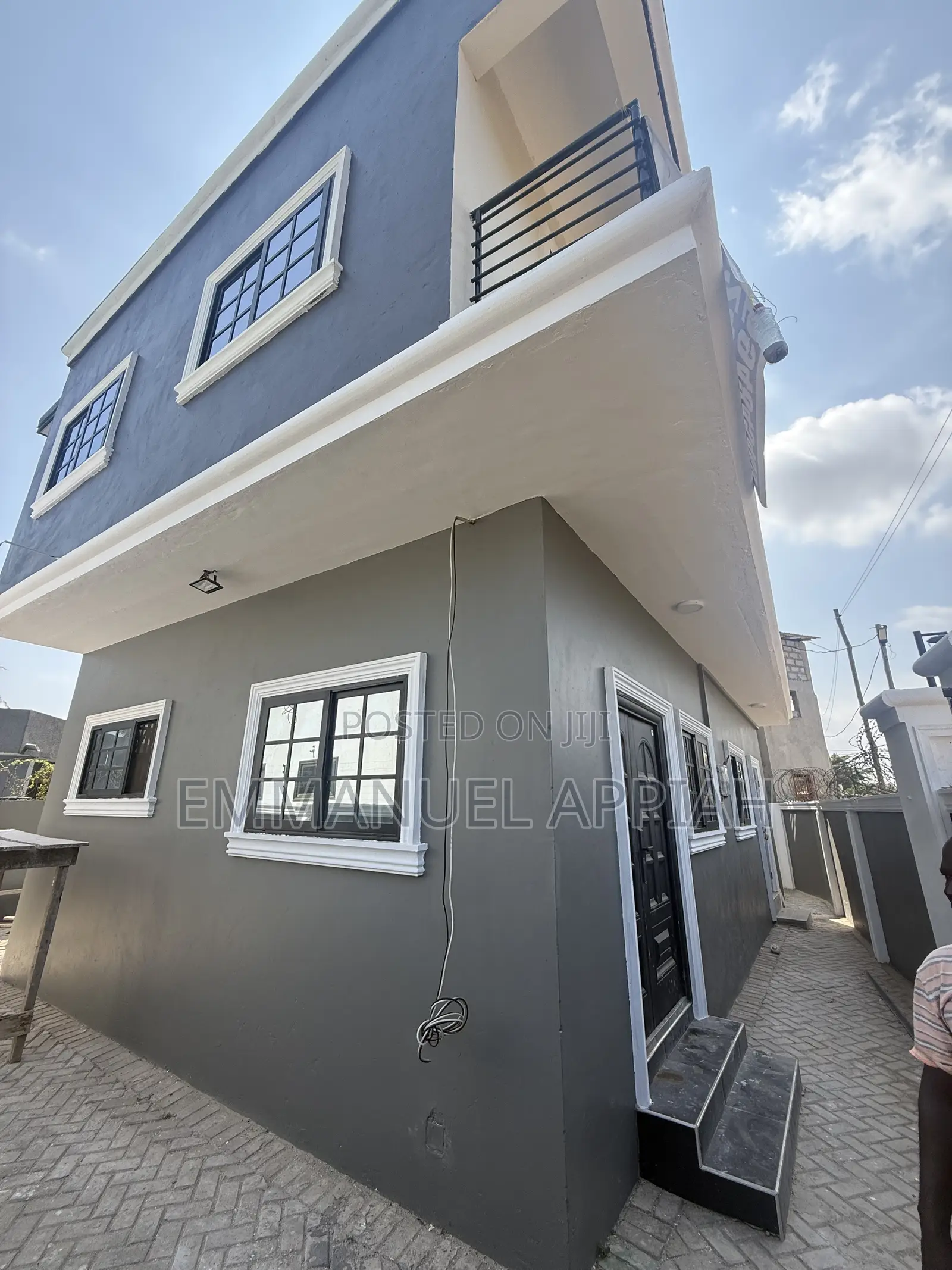 2bdrm House in Awoshei Onyinase, Awoshie for sale