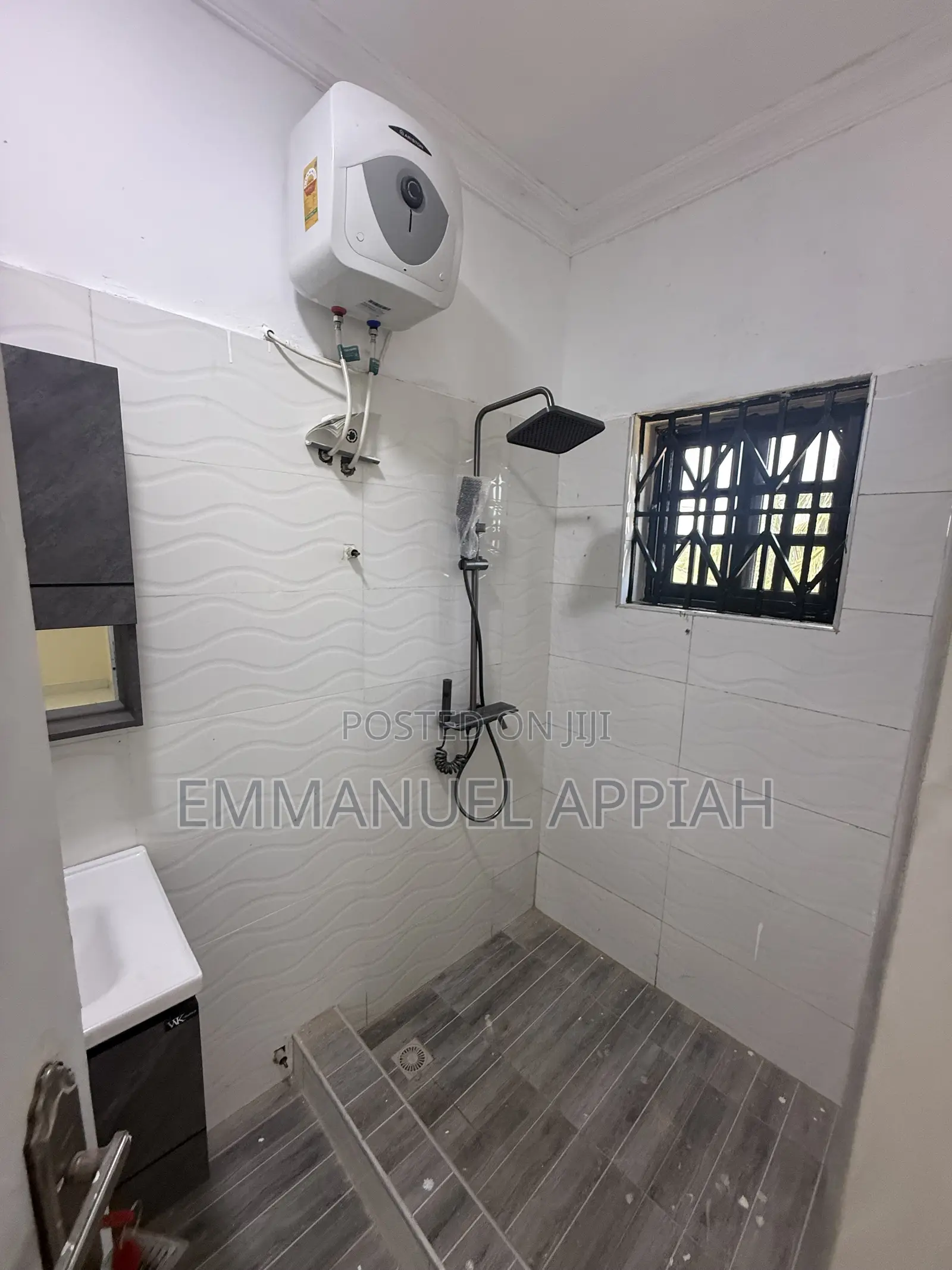 2bdrm House in Awoshei Onyinase, Awoshie for sale