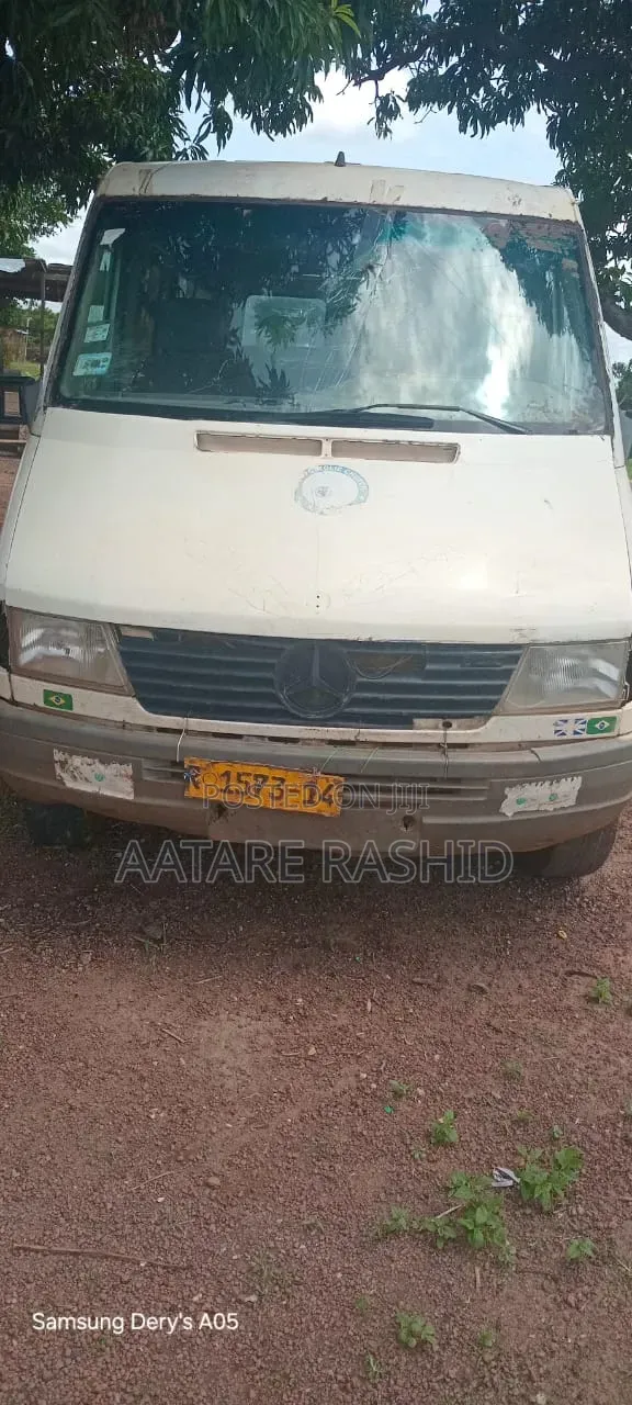 Mercedes-Benz Sprinter 2002 White