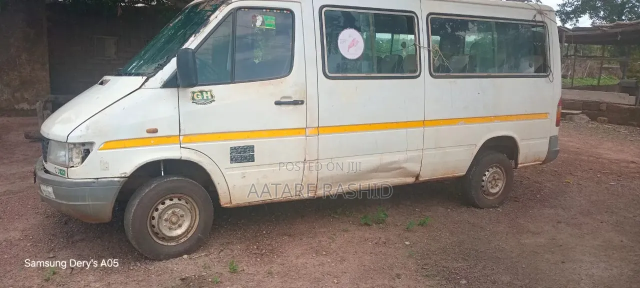 Mercedes-Benz Sprinter 2002 White