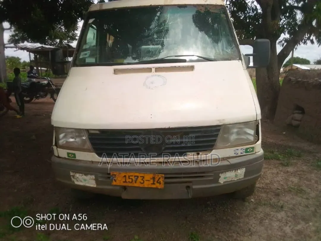 Mercedes-Benz Sprinter 2002 White