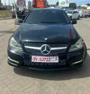 Mercedes-Benz C250 2014 Black