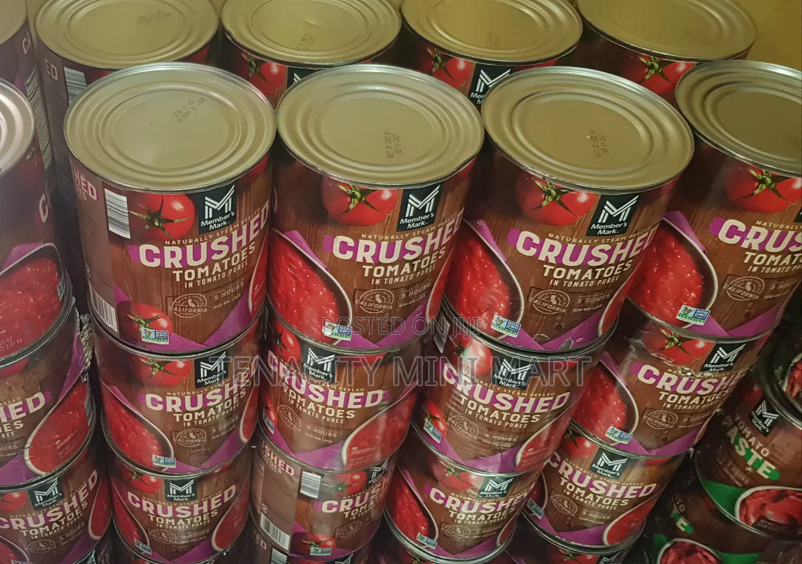 Members Mark Crushed Tomatoes in Tomato Puree