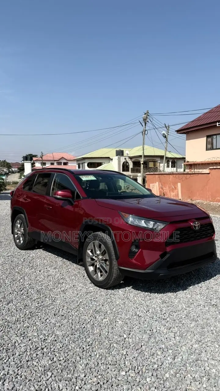 Toyota RAV4 2021 Red