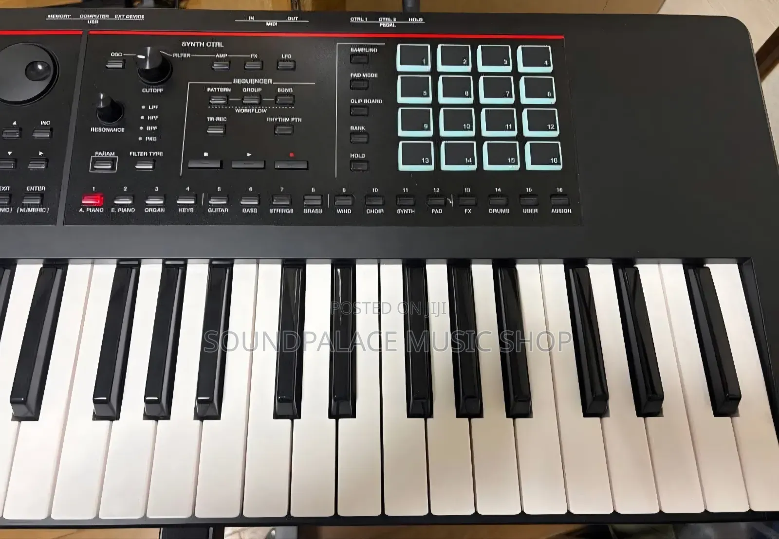 Roland FANTOM-07 Workstation Synthesizer