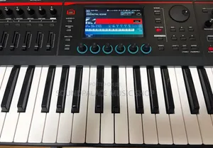 Roland FANTOM-07 Workstation Synthesizer