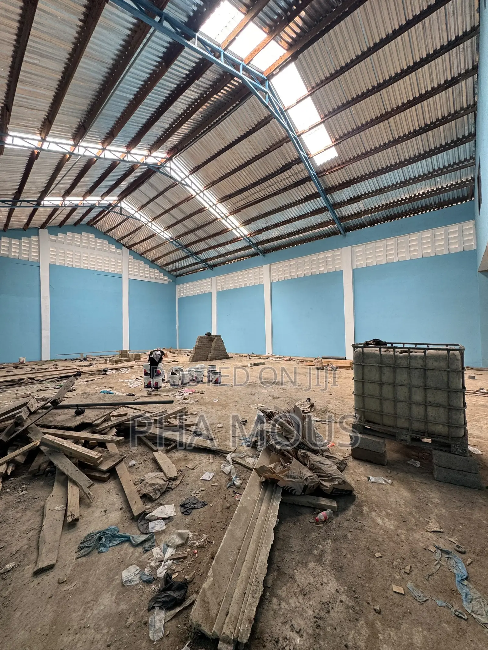 New Built Warehouse With 2bedroom Unit