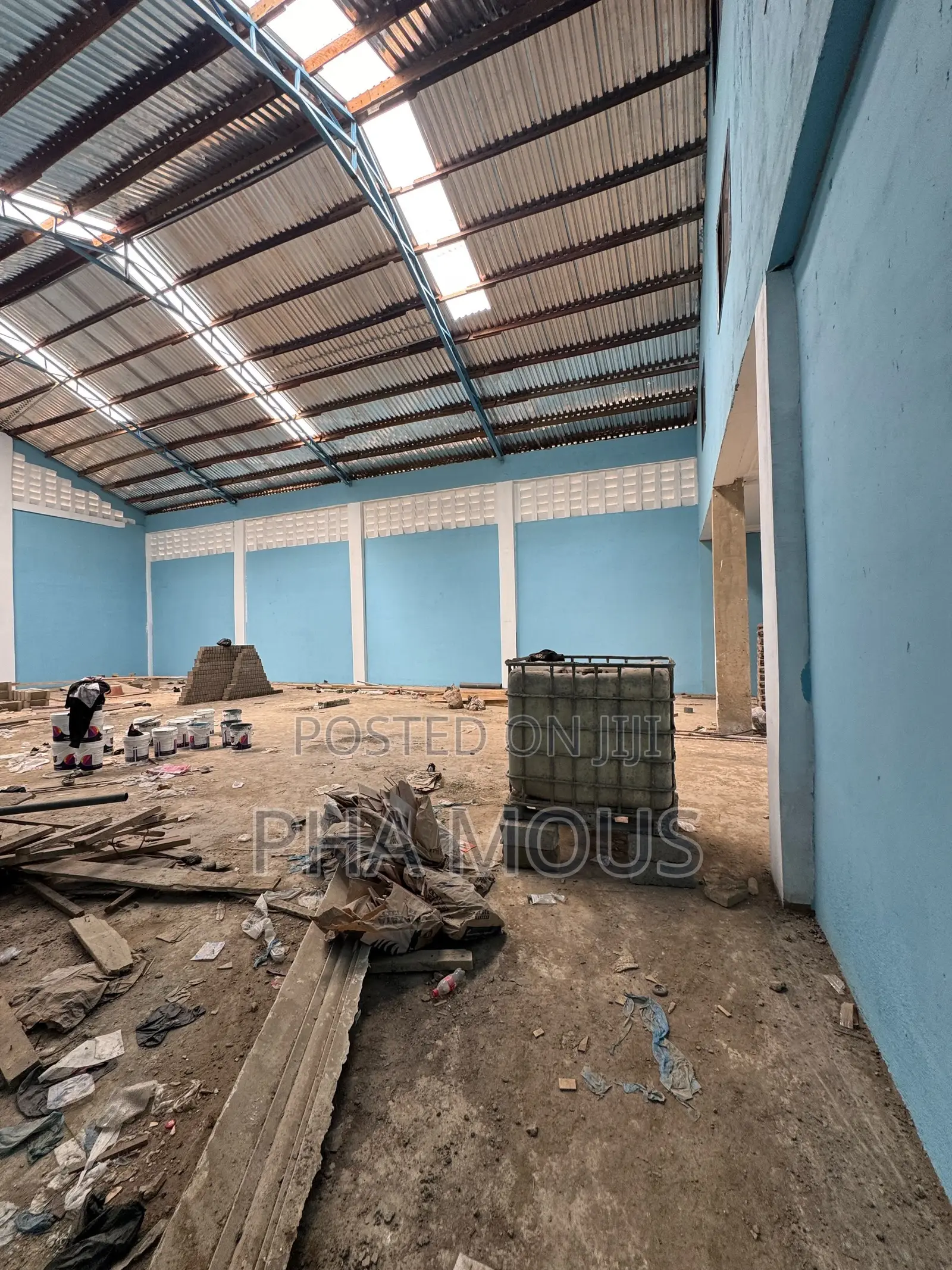 New Built Warehouse With 2bedroom Unit