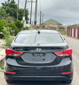 Hyundai Elantra 2016 Black