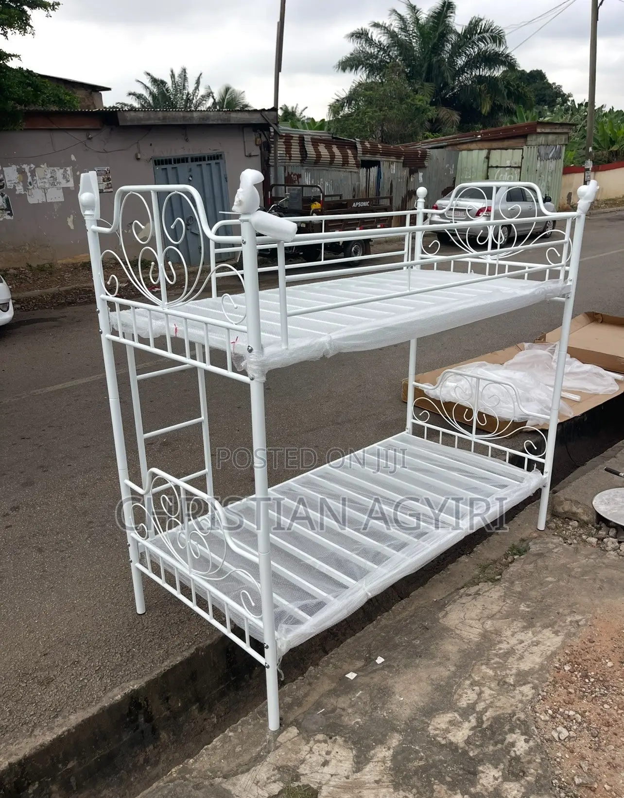 Metallic Bunk Bed
