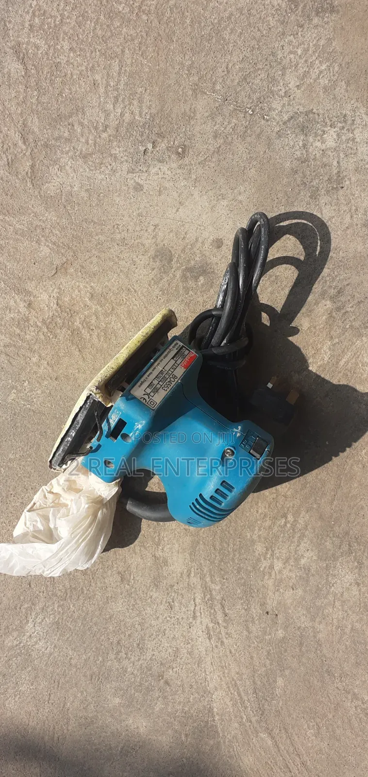 Makita  1/4-Sheet Palm Finishing Sander