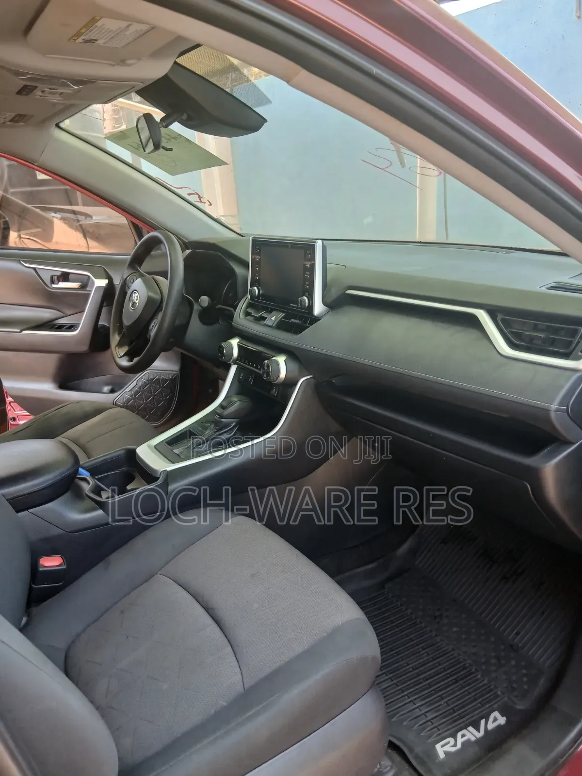 Toyota RAV4 XLE FWD 2019
