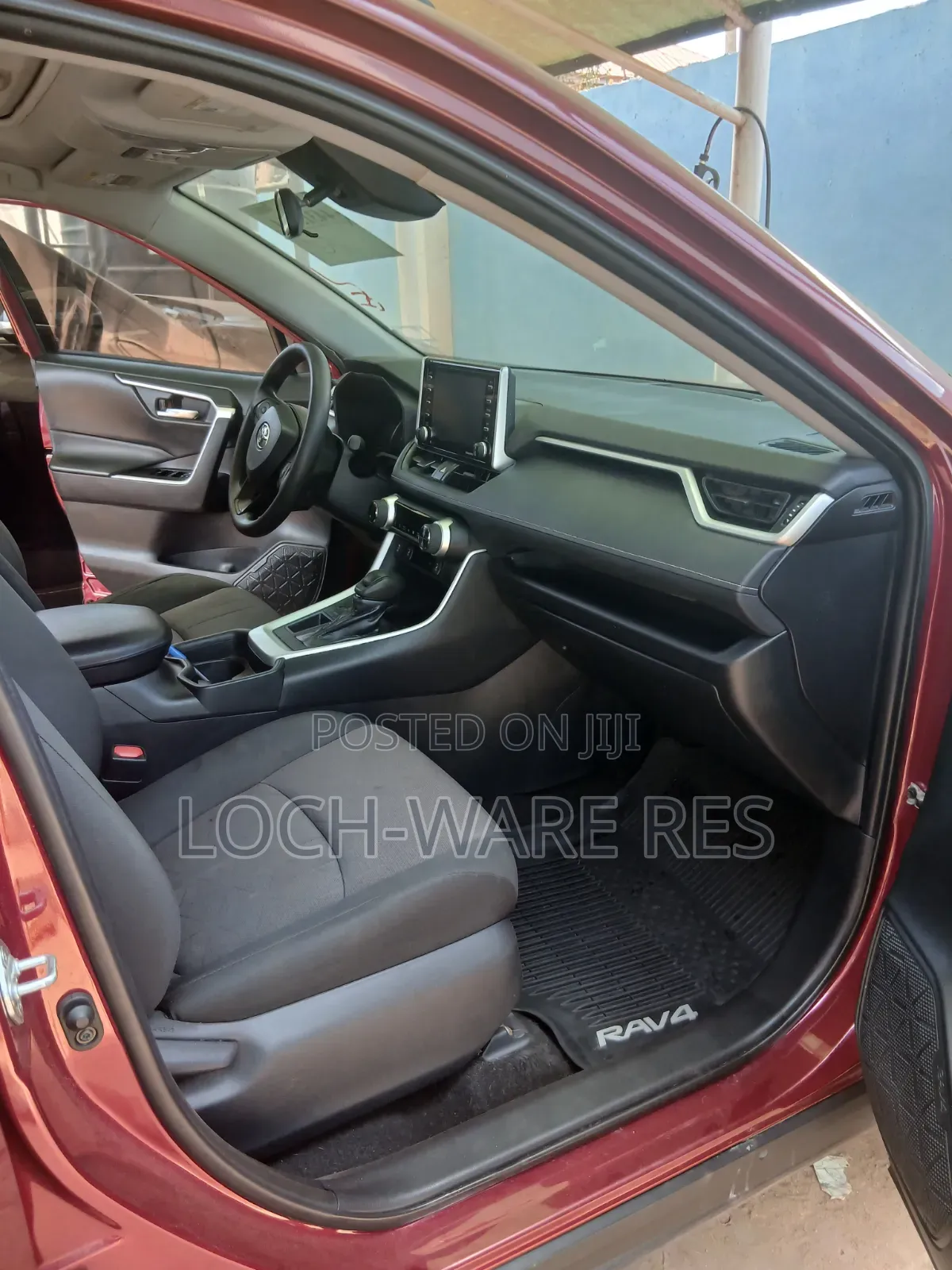 Toyota RAV4 XLE FWD 2019