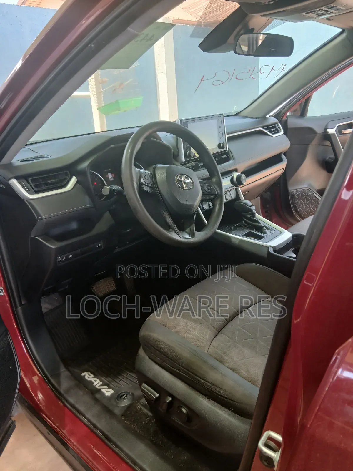 Toyota RAV4 XLE FWD 2019